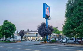 Salem Oregon Motel 6